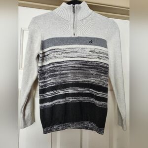 Calvin Klein Jeans Boys 1/4 Zip Mock Neck Gray stripped knitted sweater size M